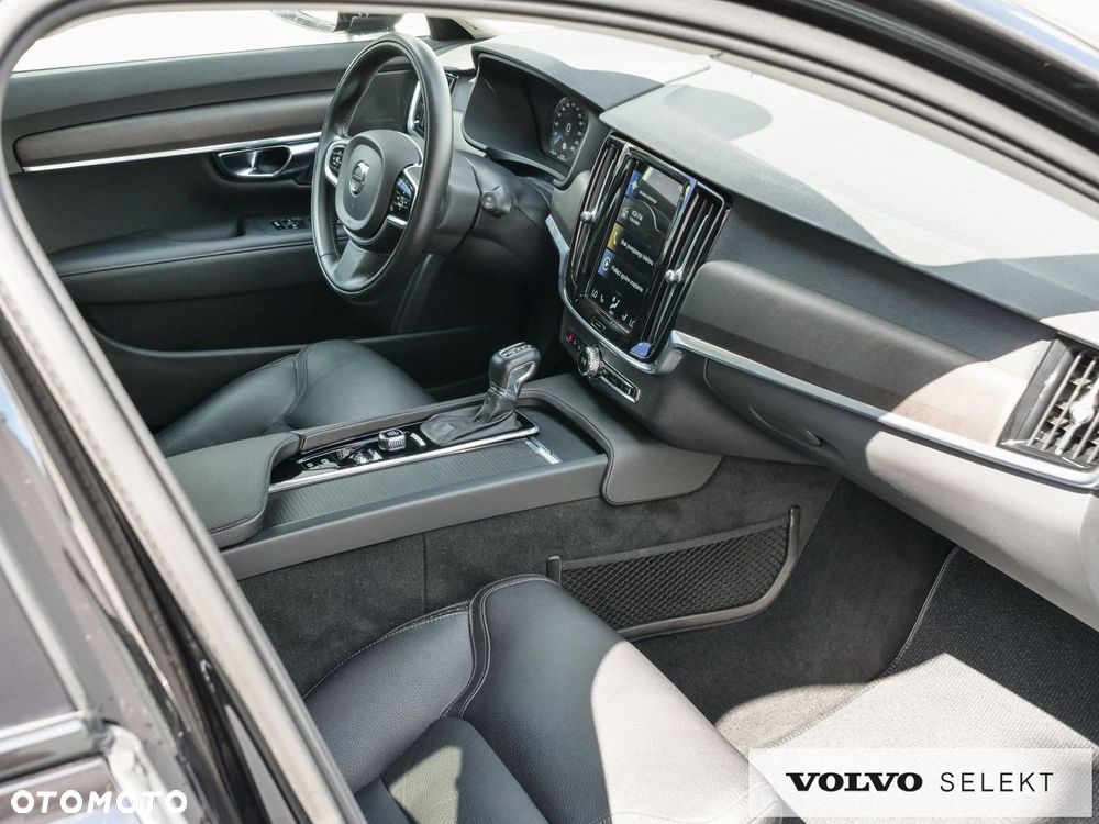 Volvo V90 Cross Country - 31