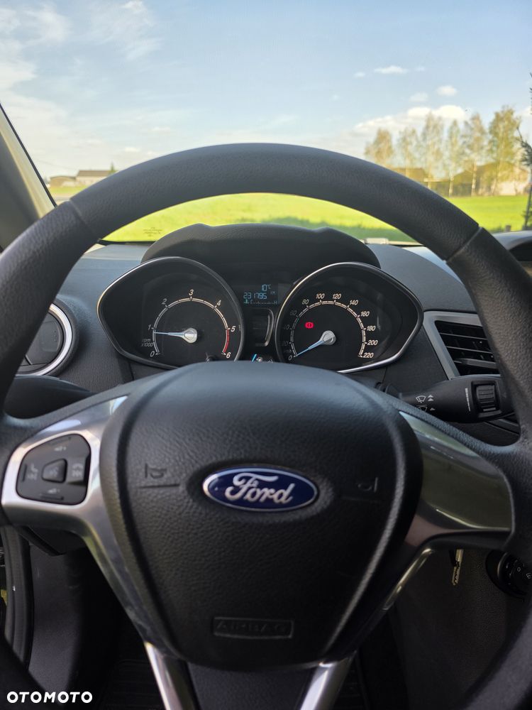 Ford Fiesta 1.5 TDCi Titanium - 8