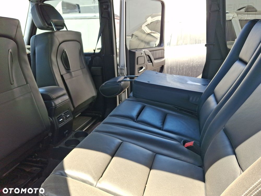 Mercedes-Benz Klasa G AMG 63 AMG SPEEDSHIFT 7G-TRONIC - 13