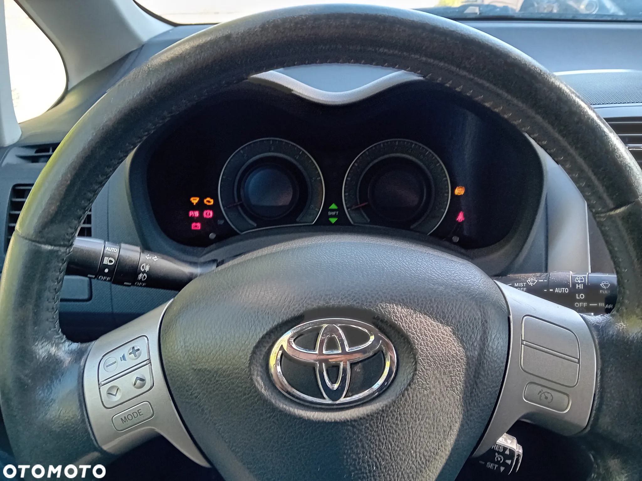 *TOYOTA AURIS* Samochód na części - 7
