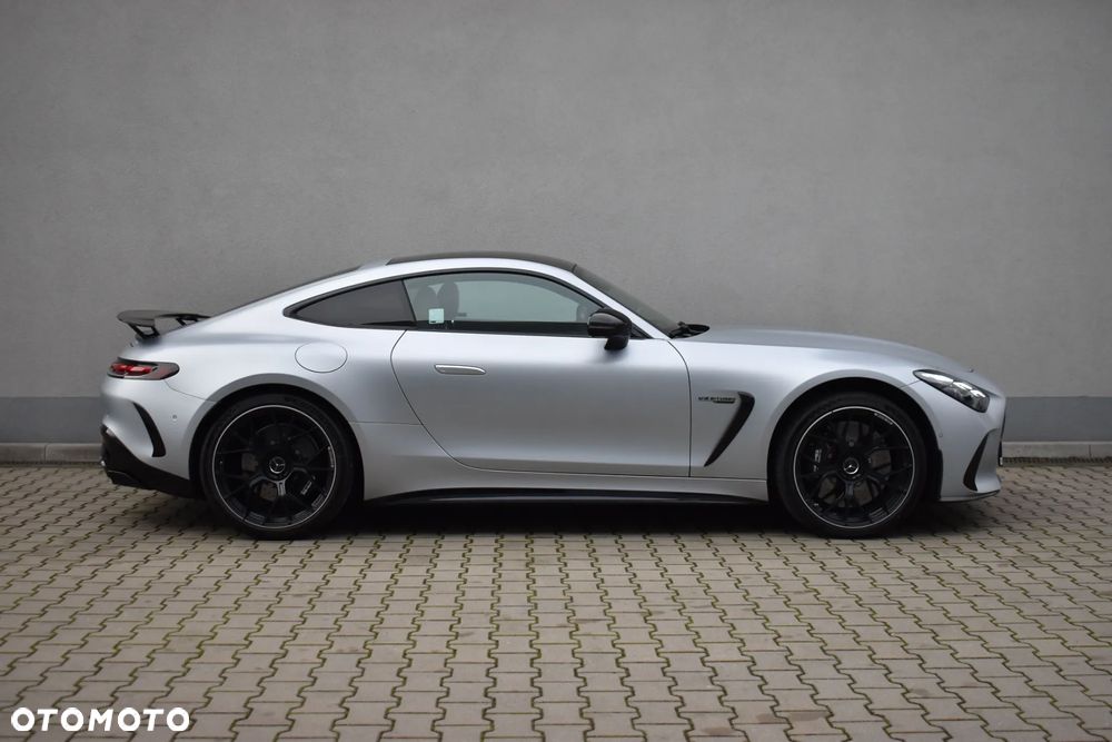 Mercedes-Benz AMG GT - 6