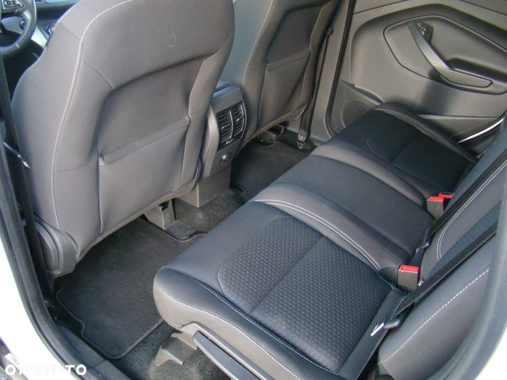Ford Kuga 1.5 EcoBoost TITANIUM - 32