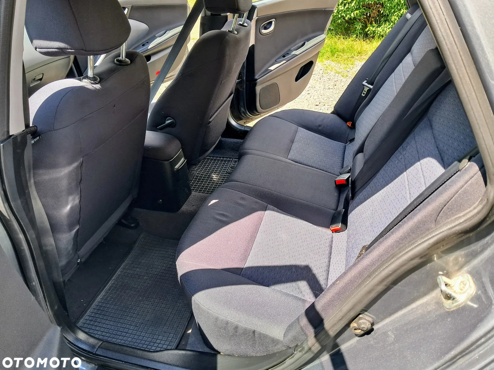 Nissan Primera 1.8 Visia - 11
