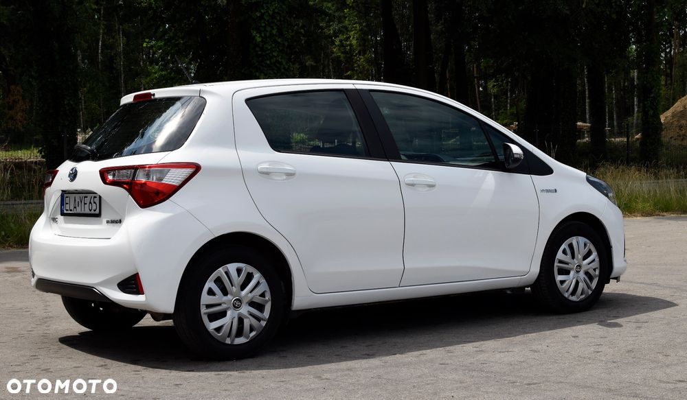 Toyota Yaris Hybrid 100 Premium - 18