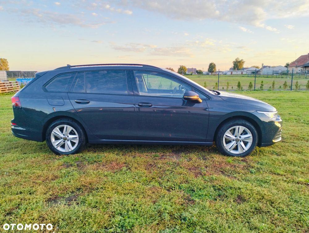 Volkswagen Golf VIII 2.0 TDI - 8