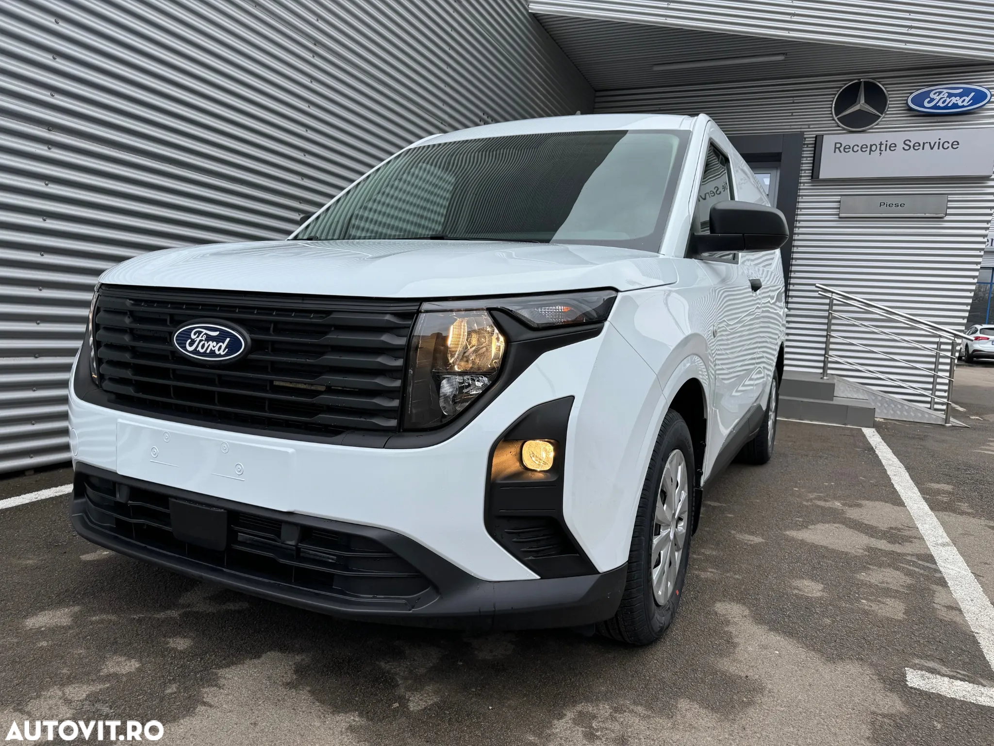 Ford Courier - 2