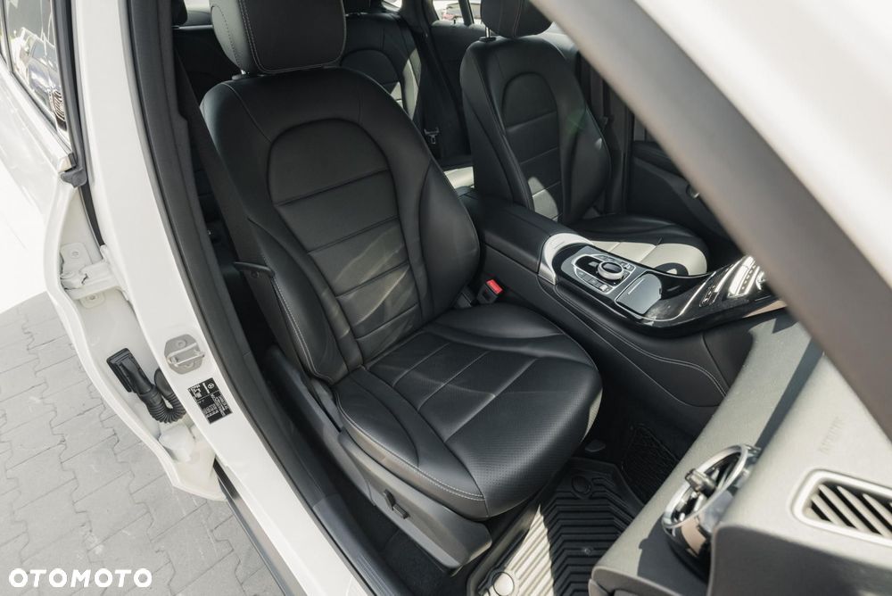 Mercedes-Benz GLC 220 d 4-Matic - 16