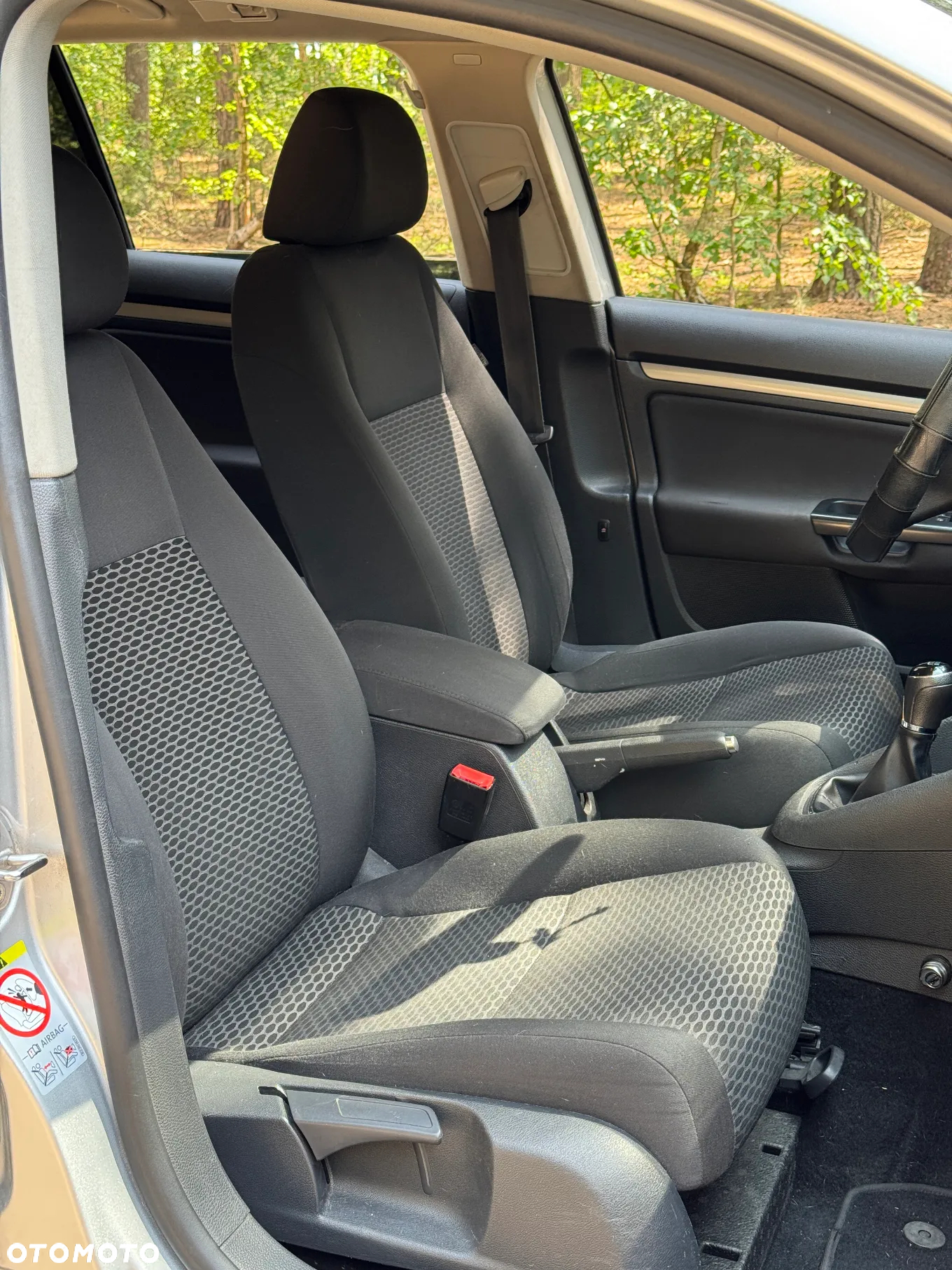Volkswagen Golf VI 1.6 TDI Comfortline - 11