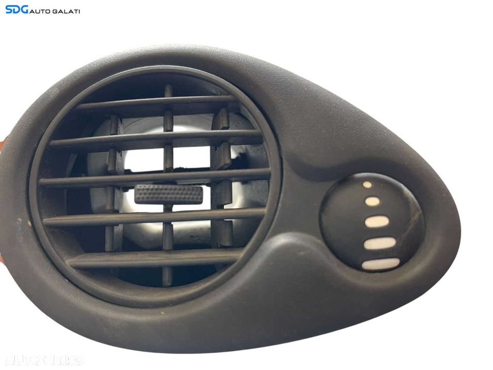 Gura Grila Aer Aerisire Ventilatie Bord Stanga Renault Clio 3 2005 - 2014 Cod 220407AN [B4480] - 3