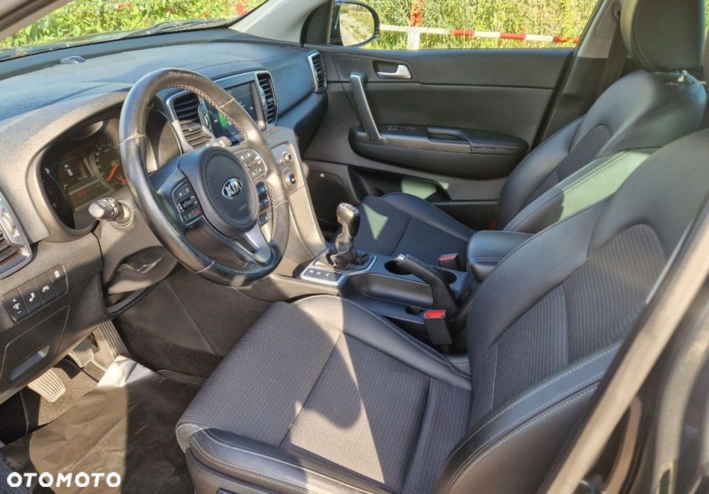 Kia Sportage 1.6 GDI 2WD ISG Spirit - 19