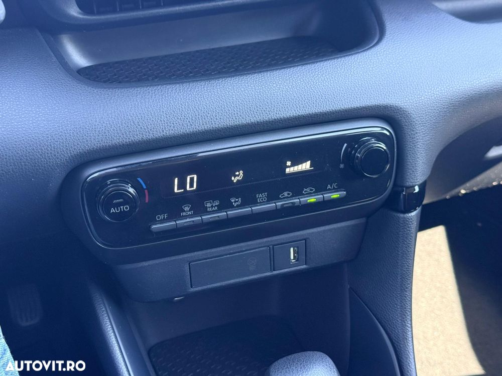 Toyota Yaris - 17