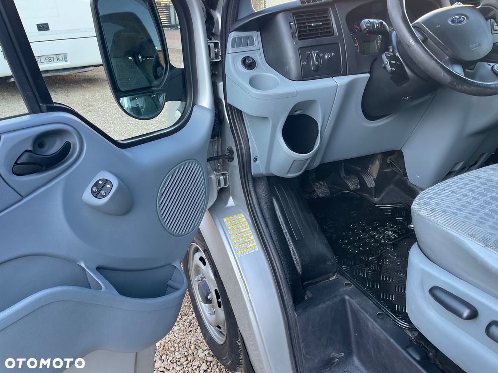 Ford Transit - 19
