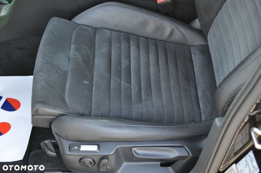 Volkswagen Passat - 18