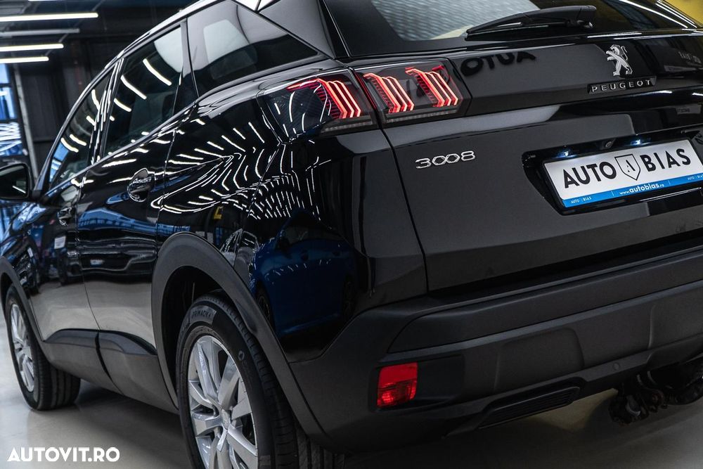 Peugeot 3008 1.2 PureTech 130 BVM6 Allure Pack - 32