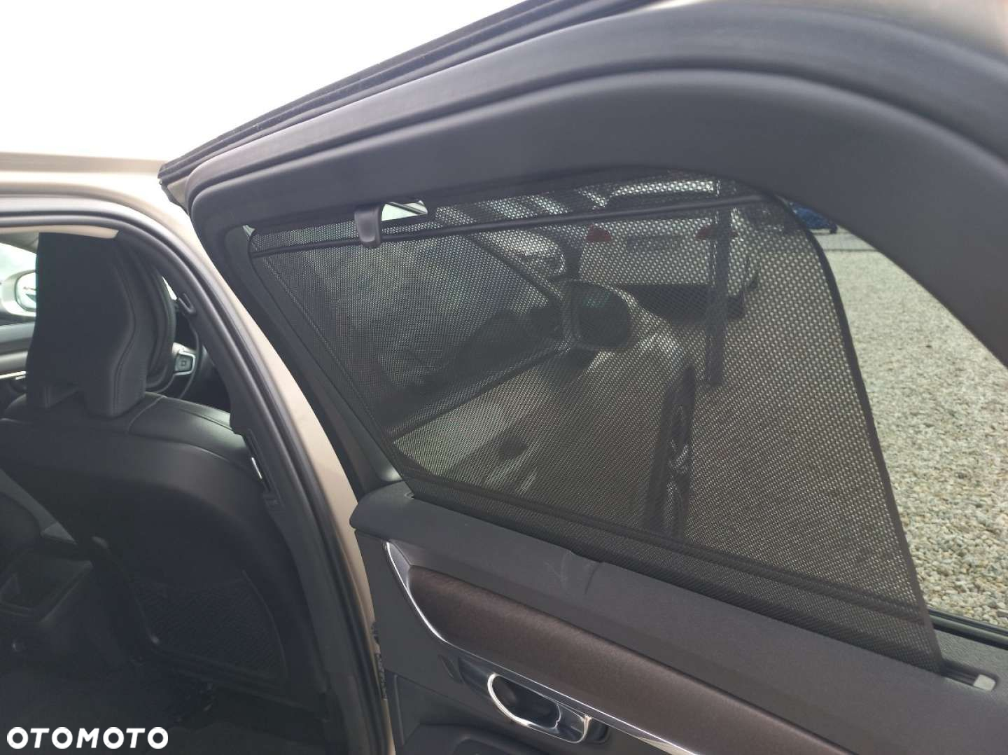 Volvo V90 Cross Country - 17