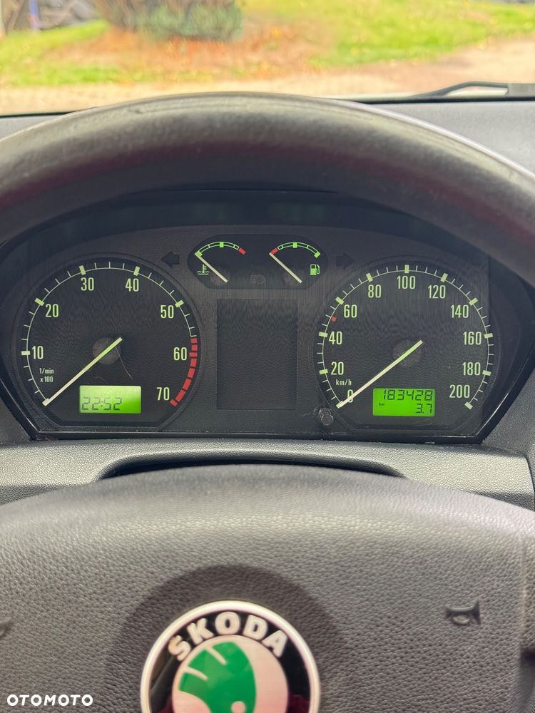 Skoda Fabia 1.2 HTP Exact - 18