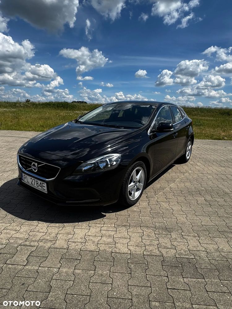 Volvo V40 D2 Momentum - 1