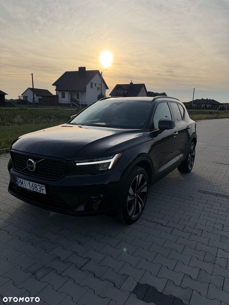 Volvo XC 40 B5 AWD Ultimate Dark - 2