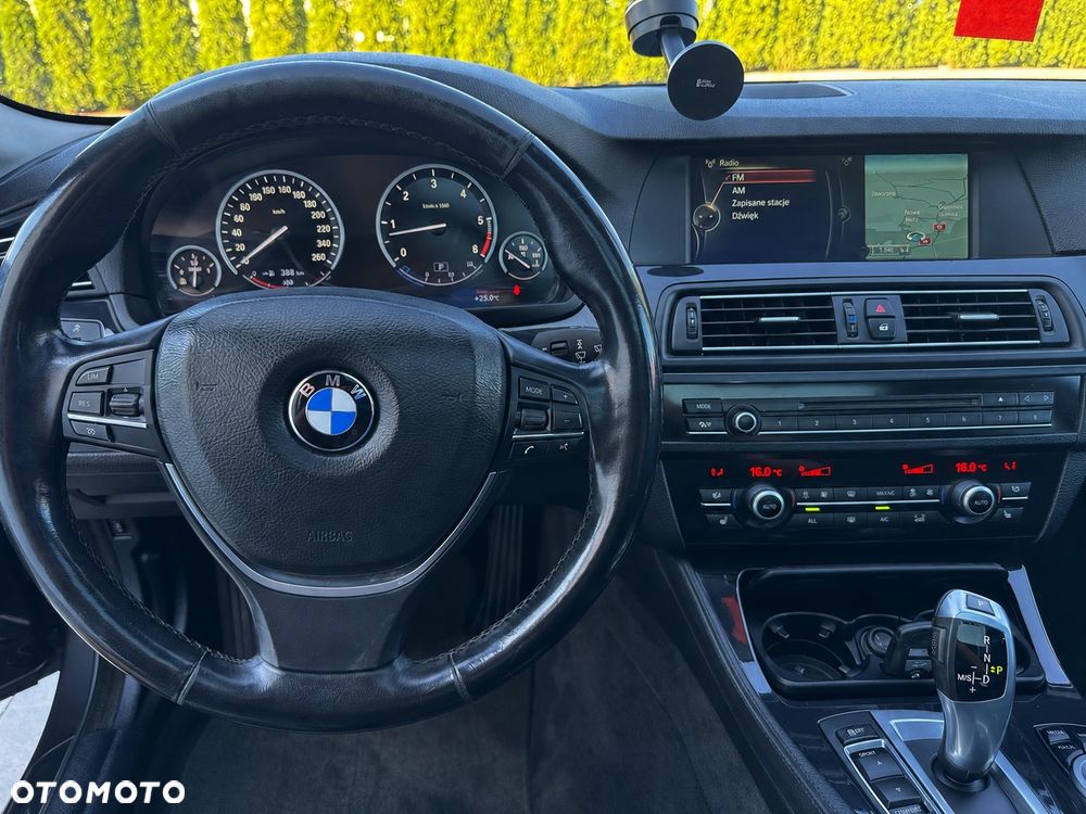 BMW Seria 5 530d xDrive - 27