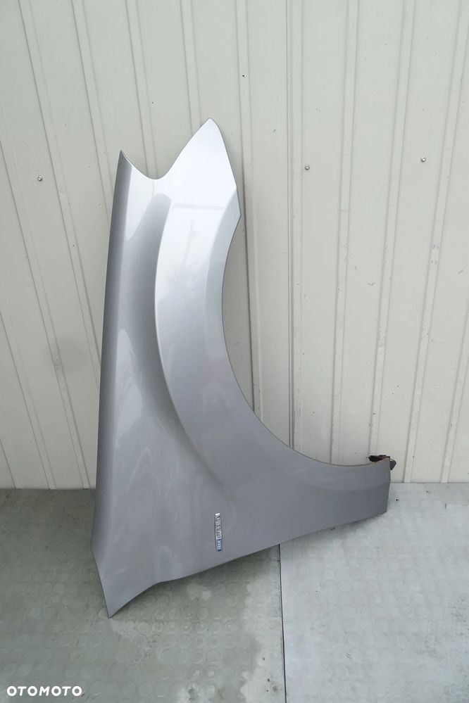 Mercedes ML W164 Błotnik prawy C792