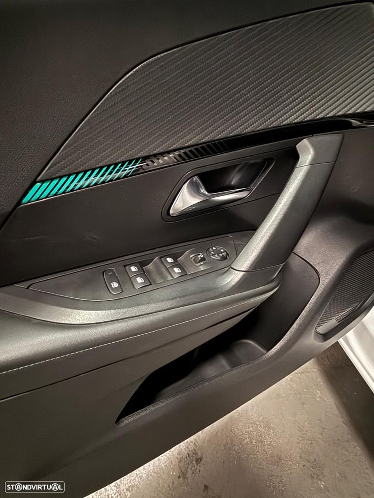 Peugeot 2008 1.5 BlueHDi Allure Pack - 13