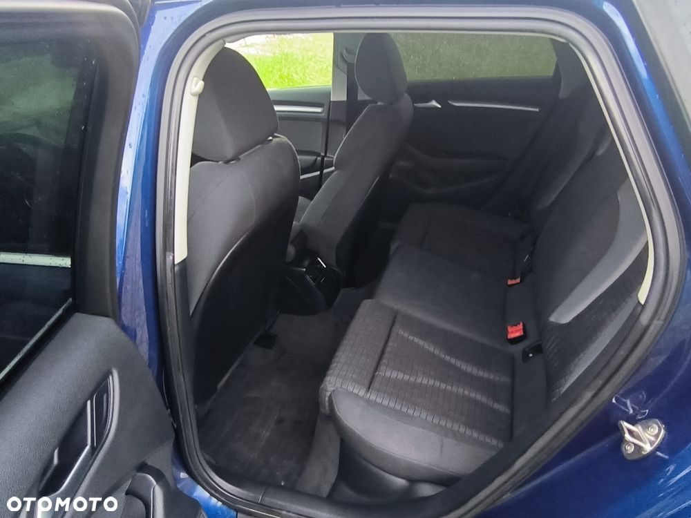 Audi A3 Sportback 1.4 TFSI Ambition - 16