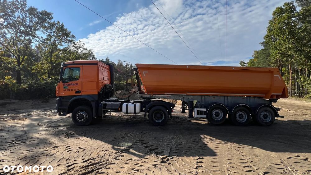 Mercedes-Benz Arocs - 10