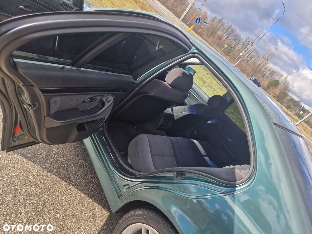 BMW Seria 5 523i - 11