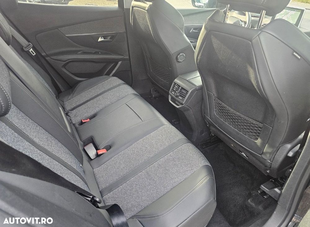 Peugeot 3008 PHEV 180 EAT8 Active Pack - 8