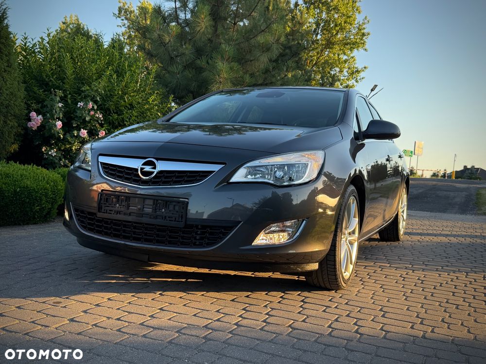 Opel Astra 1.4 T Cosmo - 2