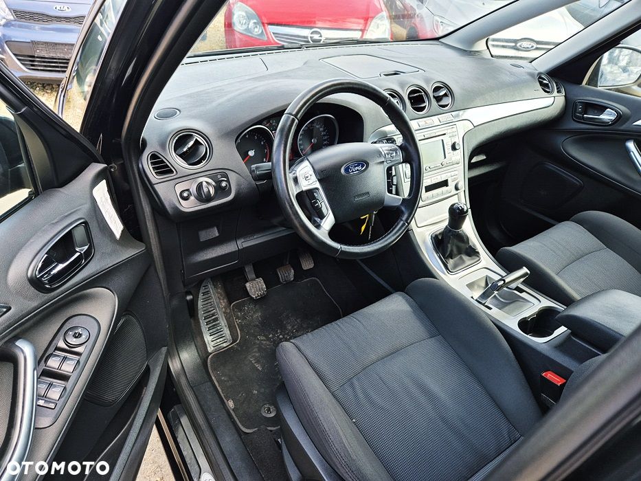 Ford S-Max 2.0 Viva Titanium - 32