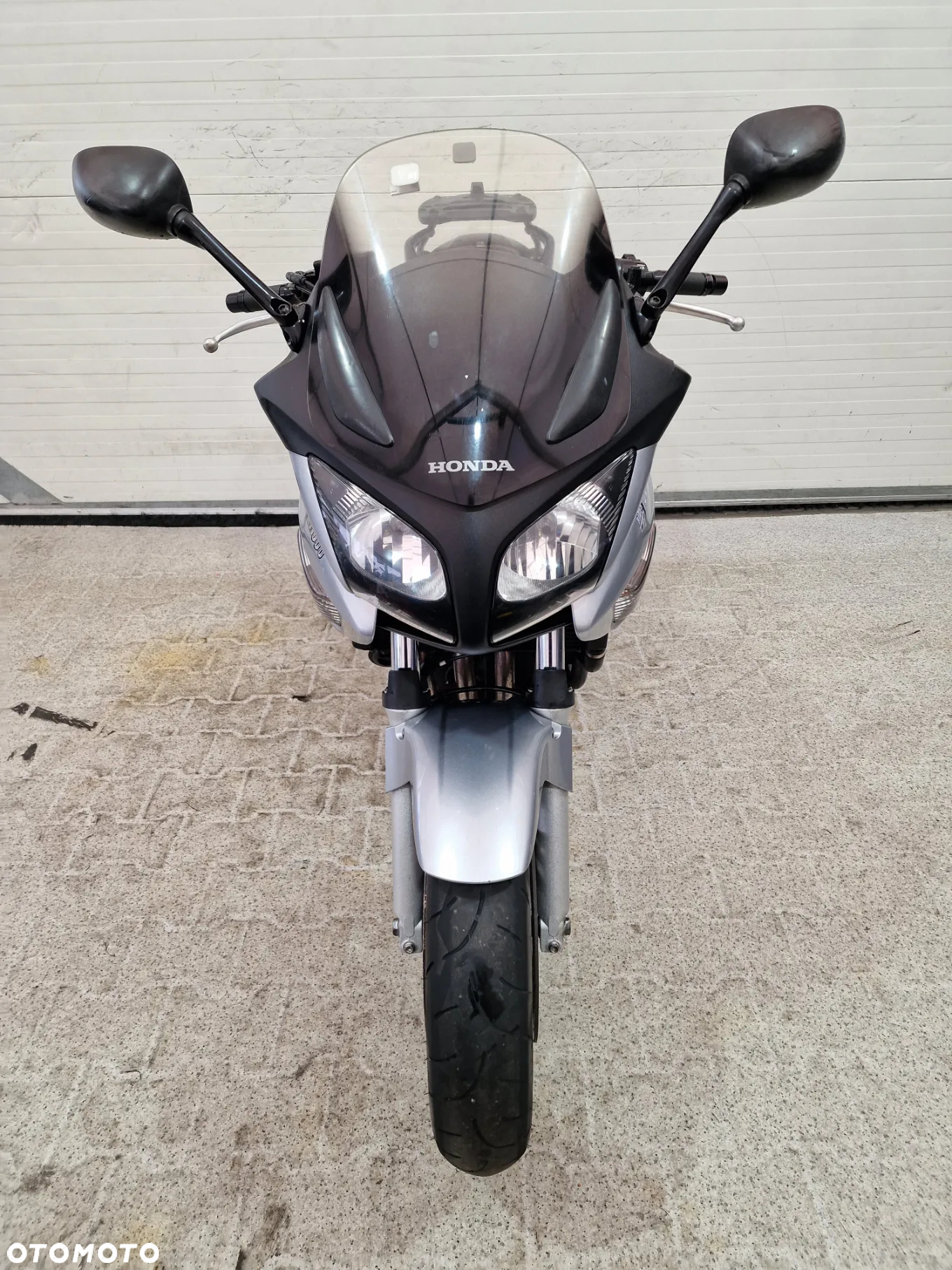 Honda CBF - 15