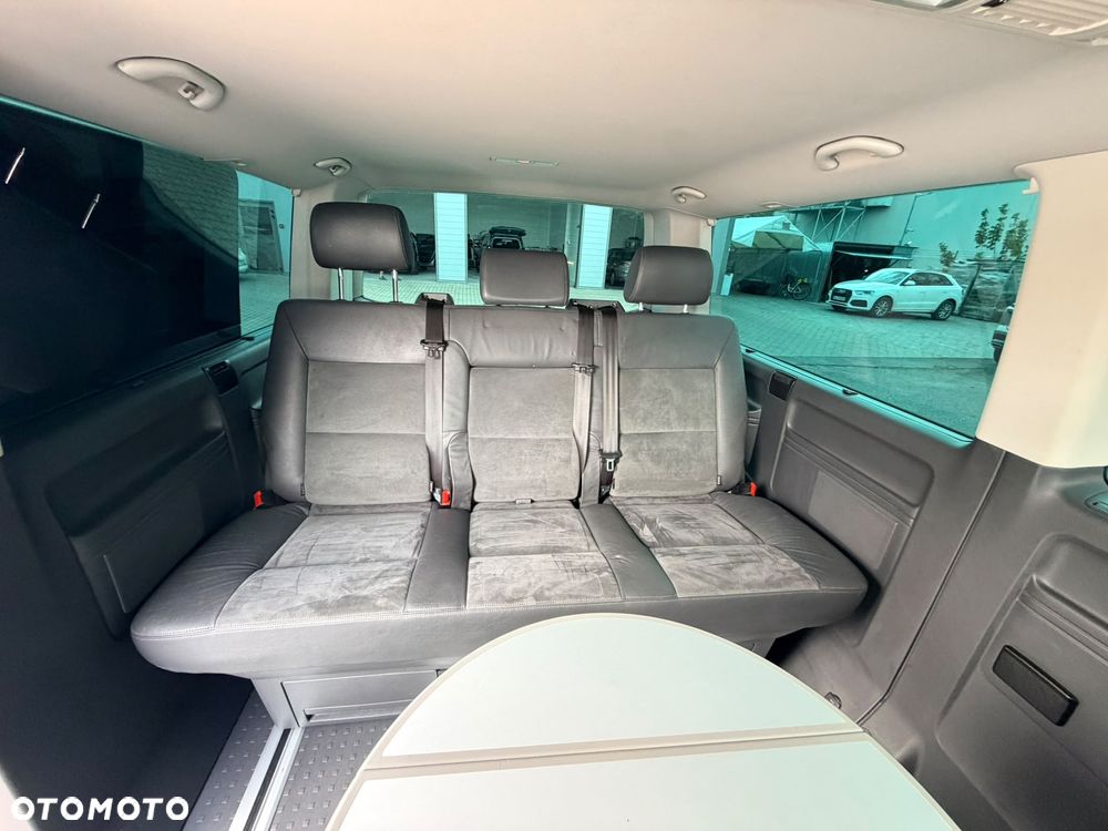 Volkswagen Multivan - 10