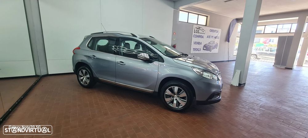 Peugeot 2008 BlueHDi 100 STOP & START Allure - 4