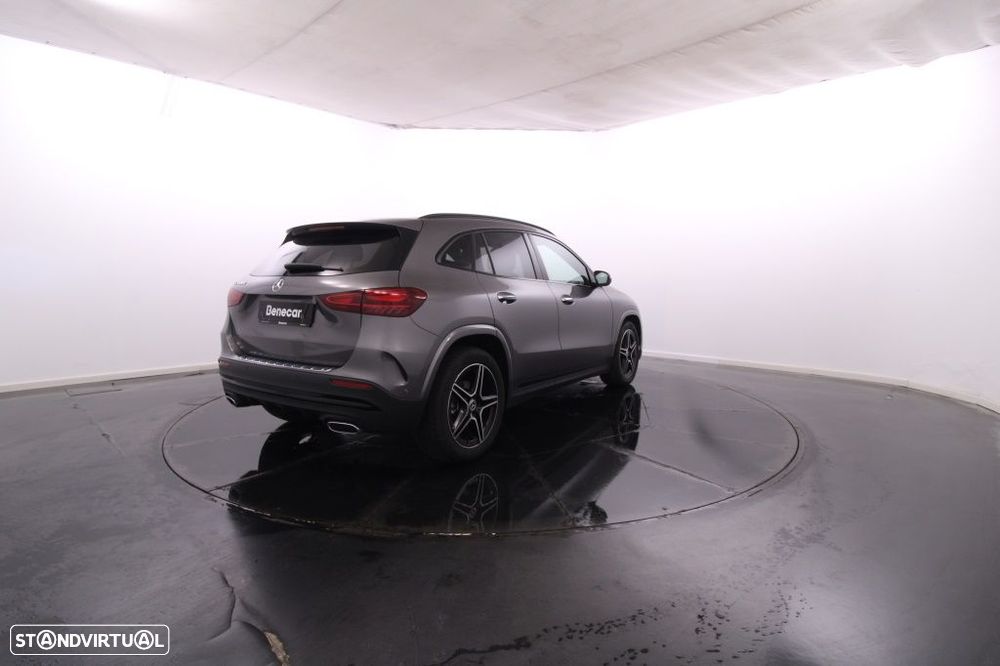 Mercedes-Benz GLA 180 d AMG Line - 8