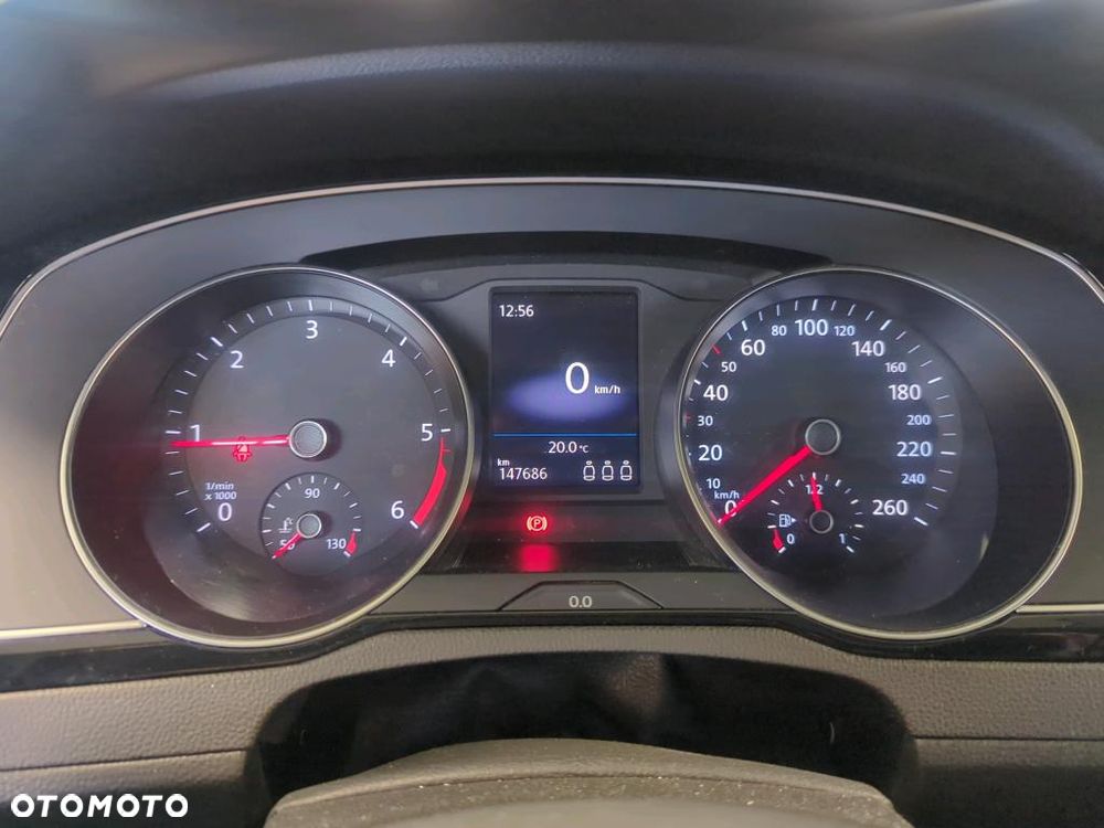Volkswagen Passat Variant 2.0 TDI EVO Business - 10