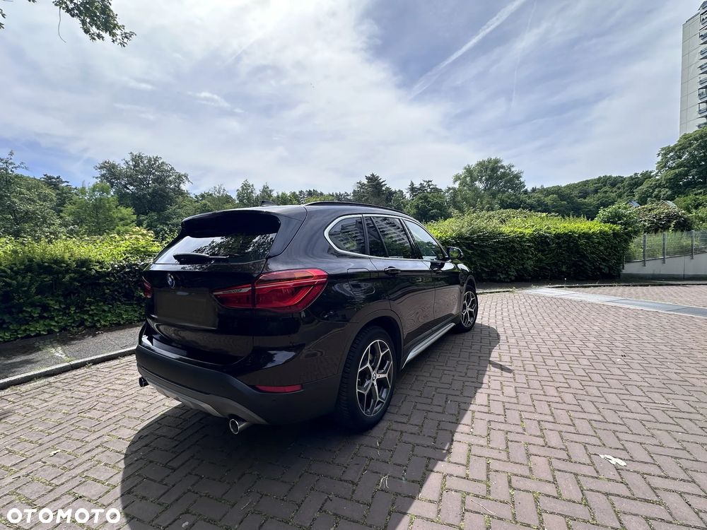 BMW X1 xDrive20d Sport Line sport - 2