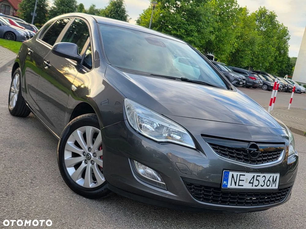 Opel Astra 1.4 Essentia - 10