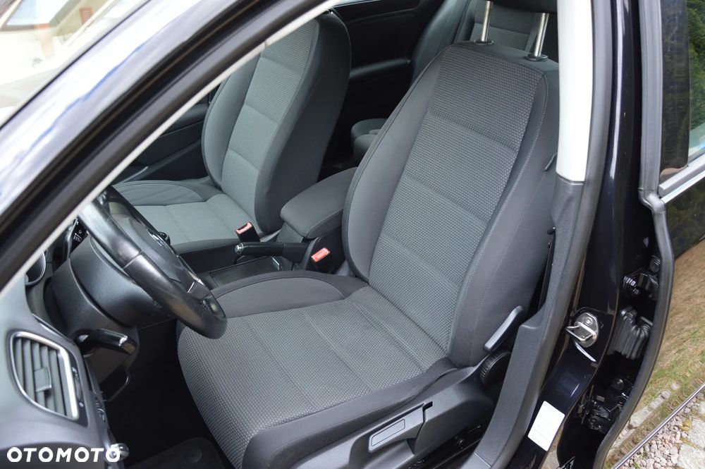 Volkswagen Golf - 17