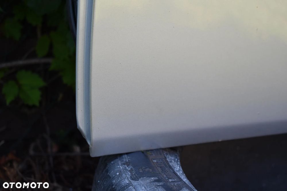 MERCEDES W211 KOMBI DRZWI LEWE TYLNE 744 ORYGINAŁ LAKIER - 3