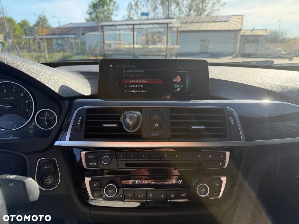 BMW Seria 3 330i Sport Line Sport - 20