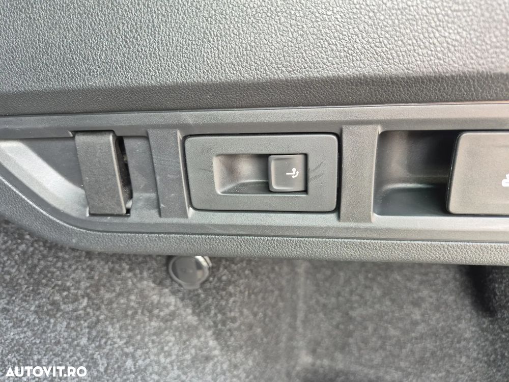 Skoda Octavia Combi 2.0 TDI DSG 4x4 Ambition - 33