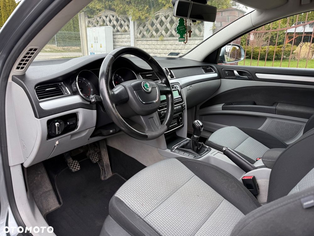 Skoda Superb 1.8 TSI FAMILY - 9