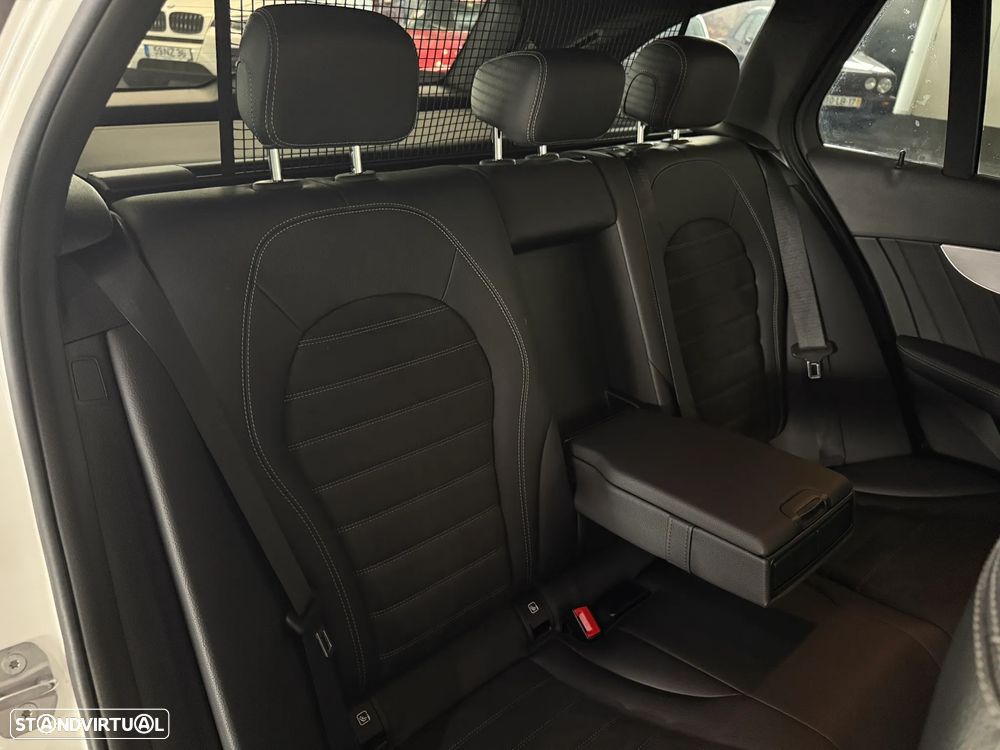 Mercedes-Benz C 300 de AMG Line - 26