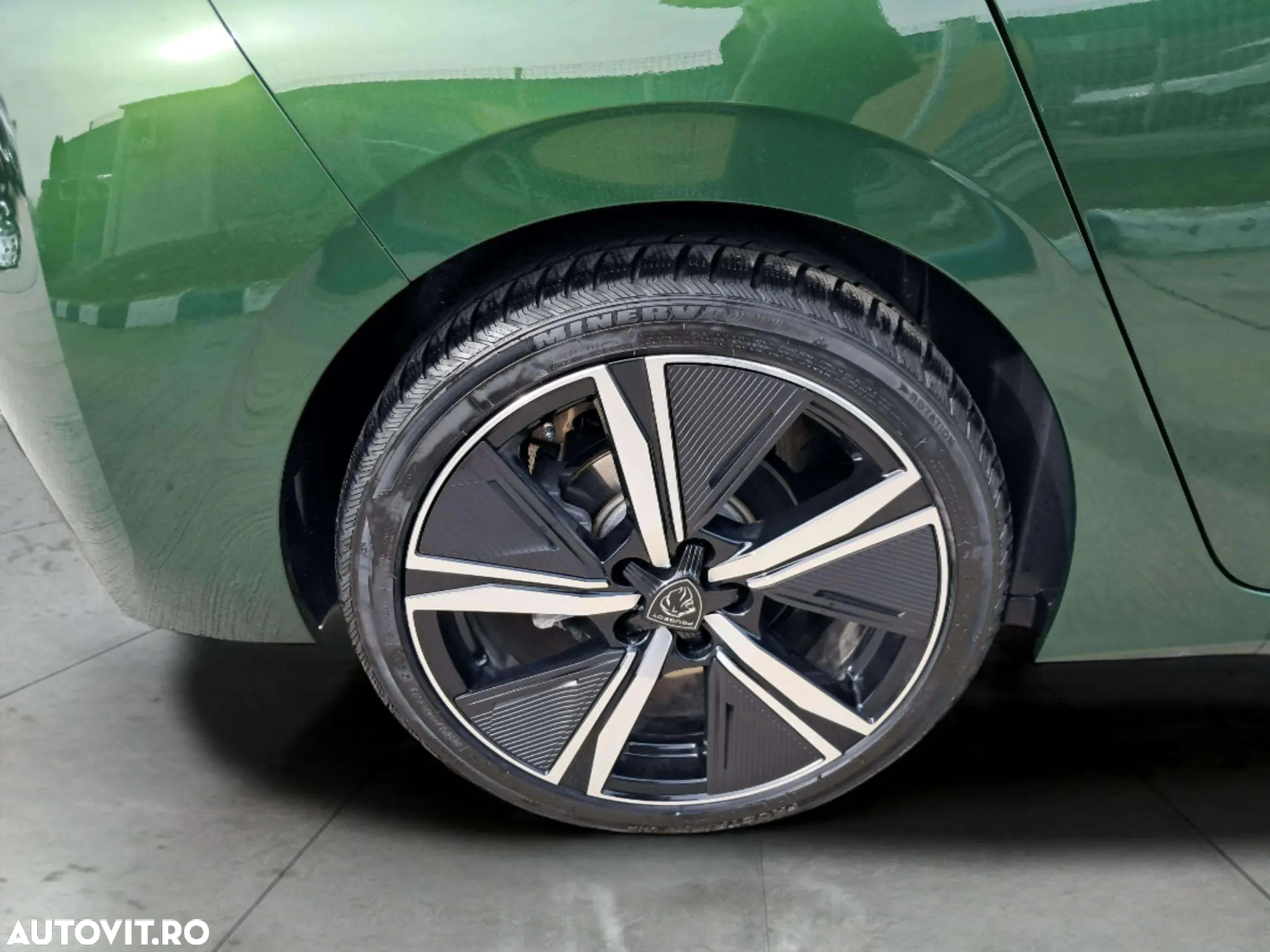 Peugeot 308 1.2L PureTech 130 S&S EAT8 GT - 23