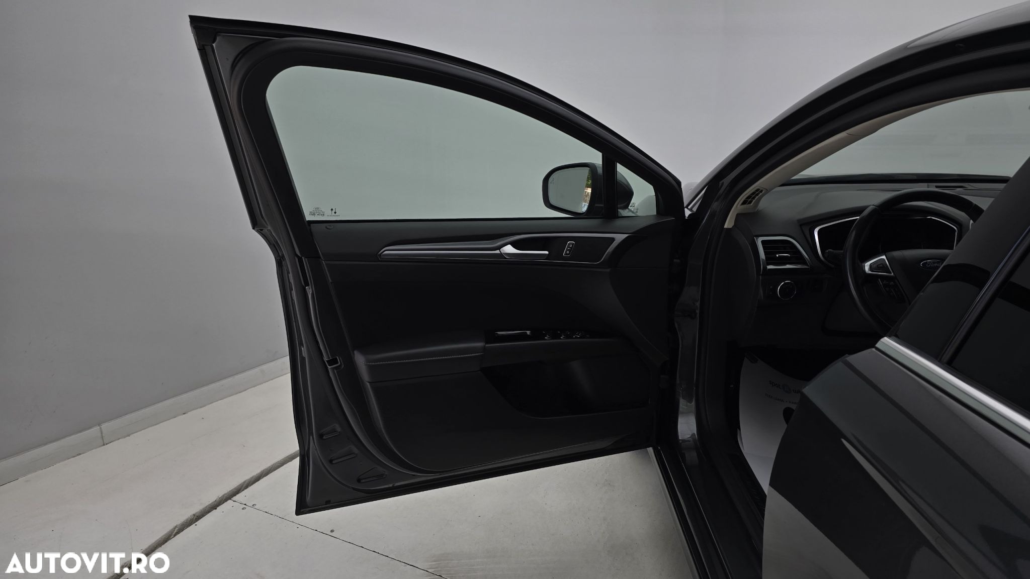 Ford Mondeo - 10