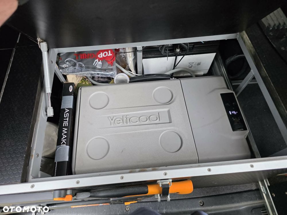 Hyundai H-1 Starex - 29