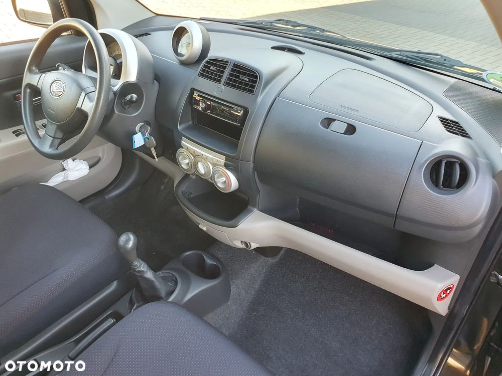 Daihatsu Sirion 1.3 - 22