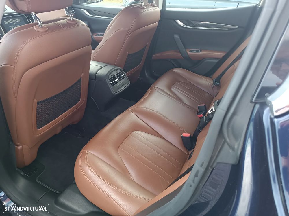 Maserati Ghibli 3.0 V6 GranLusso - 14