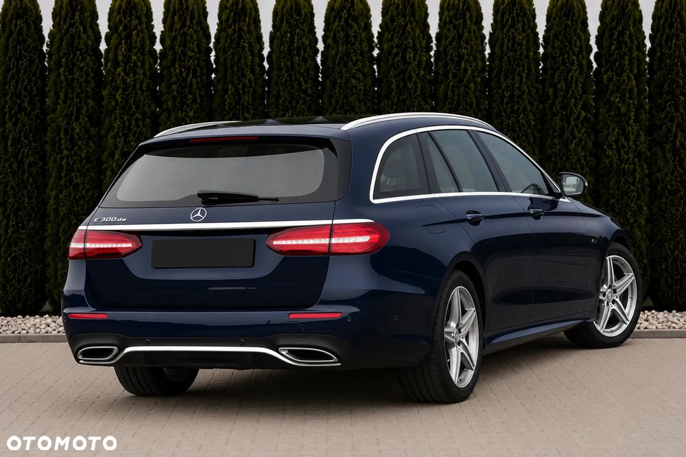 Mercedes-Benz Klasa E - 9